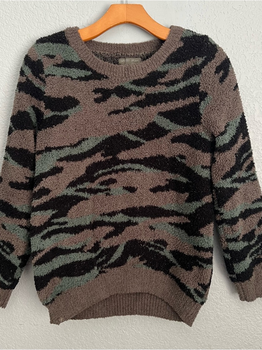 Barefoot Dreams CozyChic Camo Pullover Sweater Brown Green Size Small